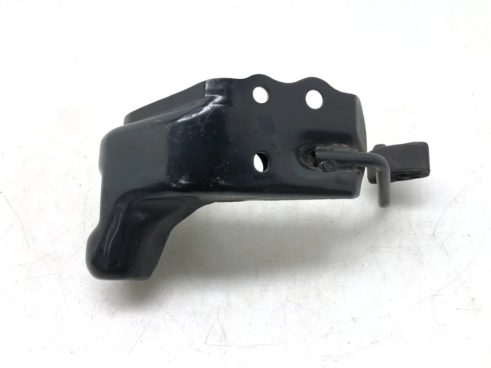 2013-2018 LEXUS GS450H GS350 RIGHT PASS REAR MUFFLER HANGER SUPPORT BRACKET OEM. - Image 2 of 4