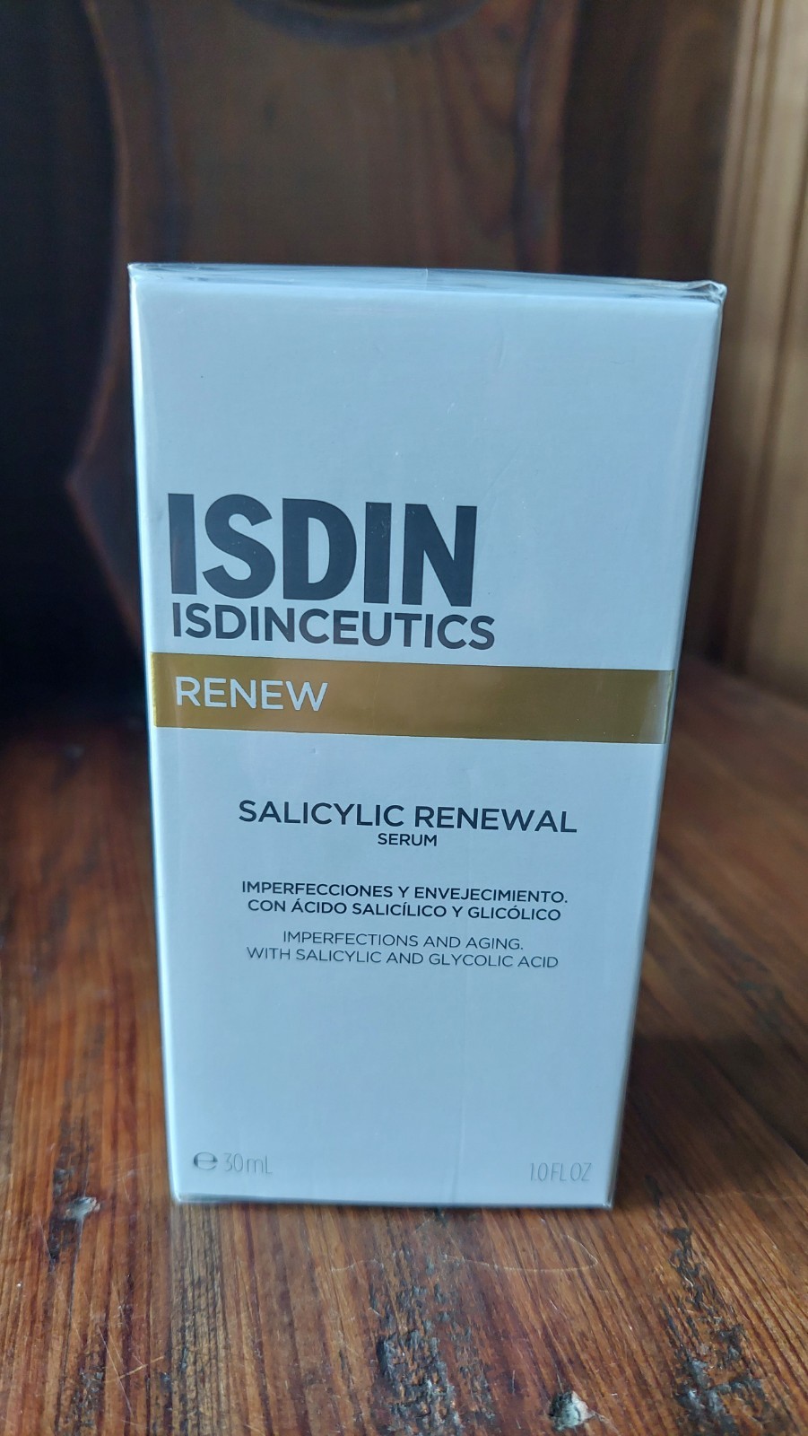 Sérum Salicylic Renewal ISDIN Isdinceutics pour retrouver une peau nette