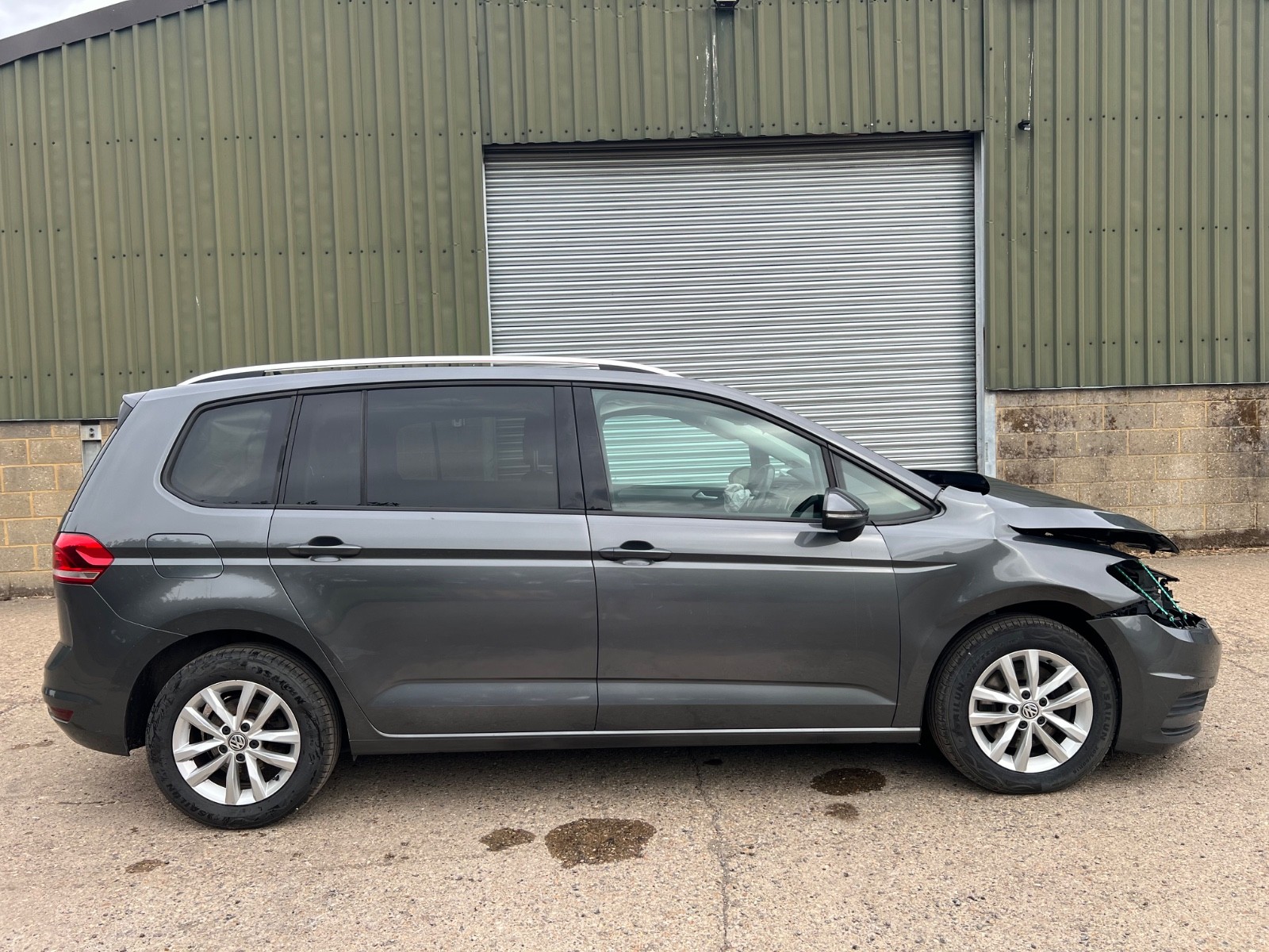 VOLKSWAGEN TOURAN SE 2018 - 67 PLATE