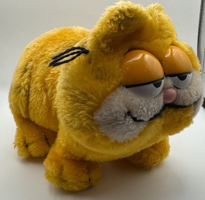 Vintage 1981 Garfield Plush Toy Dakin Standing Pose  United Feature Syndicate