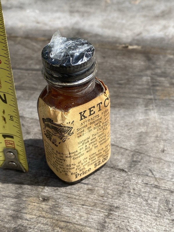 TUFF FIND!”KETCHEM”GUN OIL/OIL CAN! WINCHESTER/REMINGTON/GLOCK/RUGER/OLD TIN