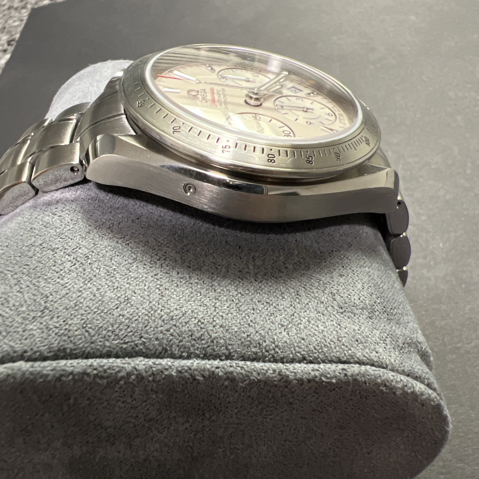 OMEGA Speedmaster Date Silver 32310404002001 - image 4