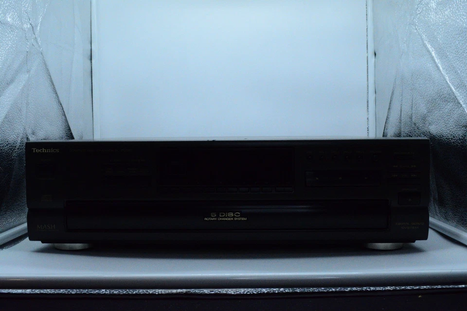 Technics SL-PD887 5 Disc Rotary CD Changer Player with Remote Bundle TESTED - Image 3 of 4
