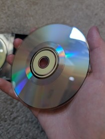Shenmue (Sega Dreamcast) 3 Game Discs, Passport Disc, Both Manuals, Reg card