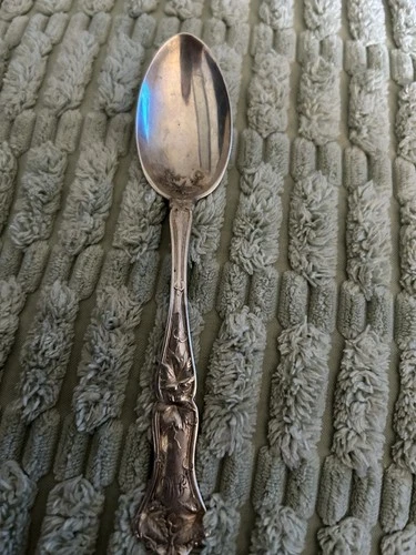Edgewood by International Sterling Silver Place Soup Spoon 6 7/8" Antique