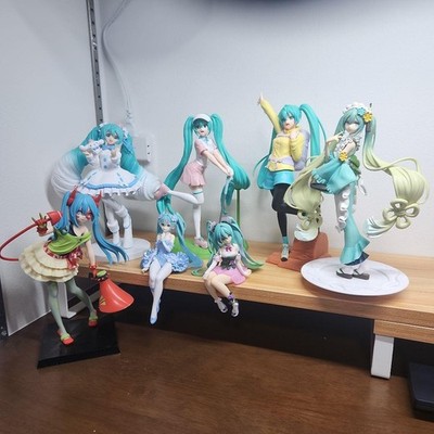 Hatsune Miku Figure Set of 7 Collectible Anime Figures Fully Functional Japan