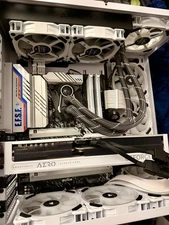 Limited Edition Gundam Gaming PC RTX 5070