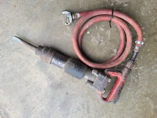 19lb Chicago Pneumatic CP 4130-4 D-Handle Chipping Hammer