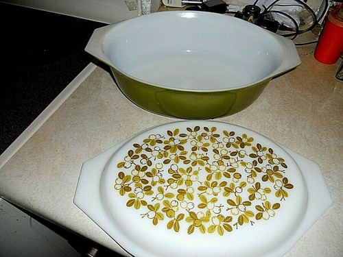 VNTG "PYREX" AVOCADO GREEN 2 1/2 QUART OVAL CASSEROLE DISH #045 W/ LID GUC LOOK - Picture 2 of 5