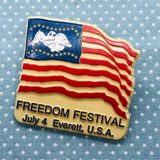 Vtg Everett WA Freedom Festival July 4 Plastic Souvenir Pin - Hydroplane Racing