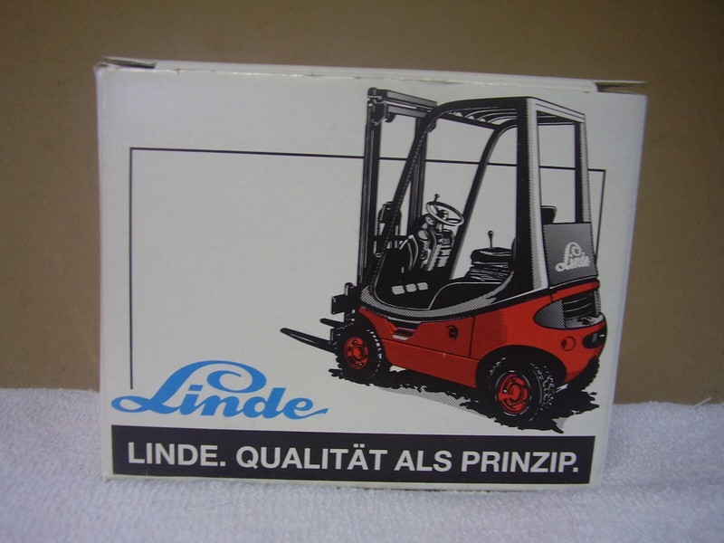 GAMA Linde-Gabelstapler Forklift 1:24 Model 2421  H12/H16 with pallet  used