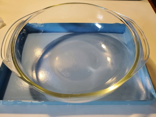 Ciotola vintage in vetro trasparente modello Pyrex #024 20t con manici - Foto 3 di 3