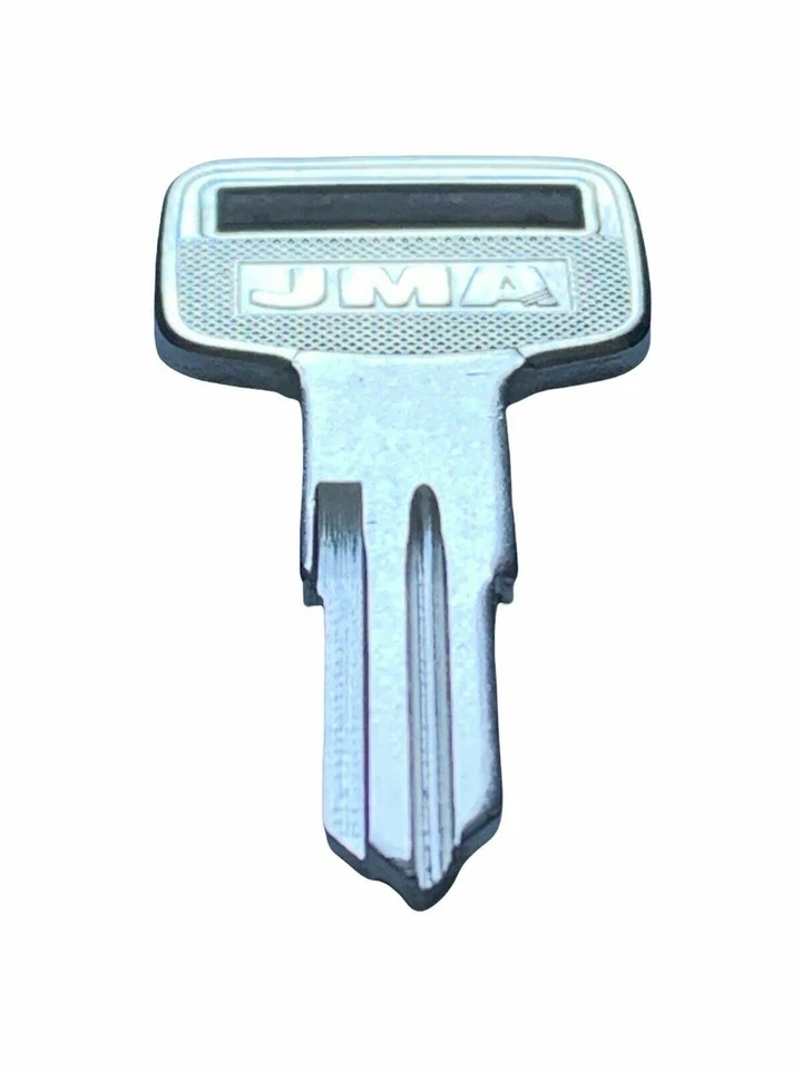 1 llave en blanco Volvo 244 1976-1978 sedán X30 VL4 NE9 NE31 V073S NE25 NE26 Foto 3 de 4