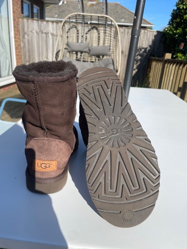Women's Brown UGG boots (size 4.5) in vgc. Faux fur lined. - Picture 3 of 6