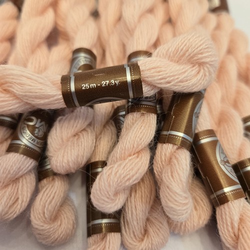 DMC Wool Embroidery Floss Broder Medicis Peach Pink 8818 27.3yd Skein Lot Of 18 - Picture 5 of 10