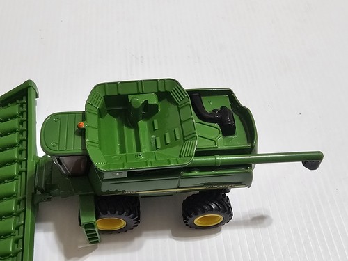 ERTL 1/64 John Deere 9750 STS Combine With 12 Row Corn Head & Grain Head Diecast - Bild 3 von 16