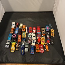 Lot of 40 hot wheels mixed