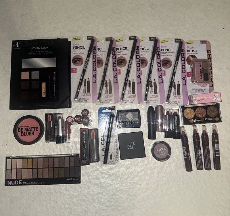 Bundle of 32 Various Make Up Cosmetics Products Mixed Lot Assorted Brands NWT