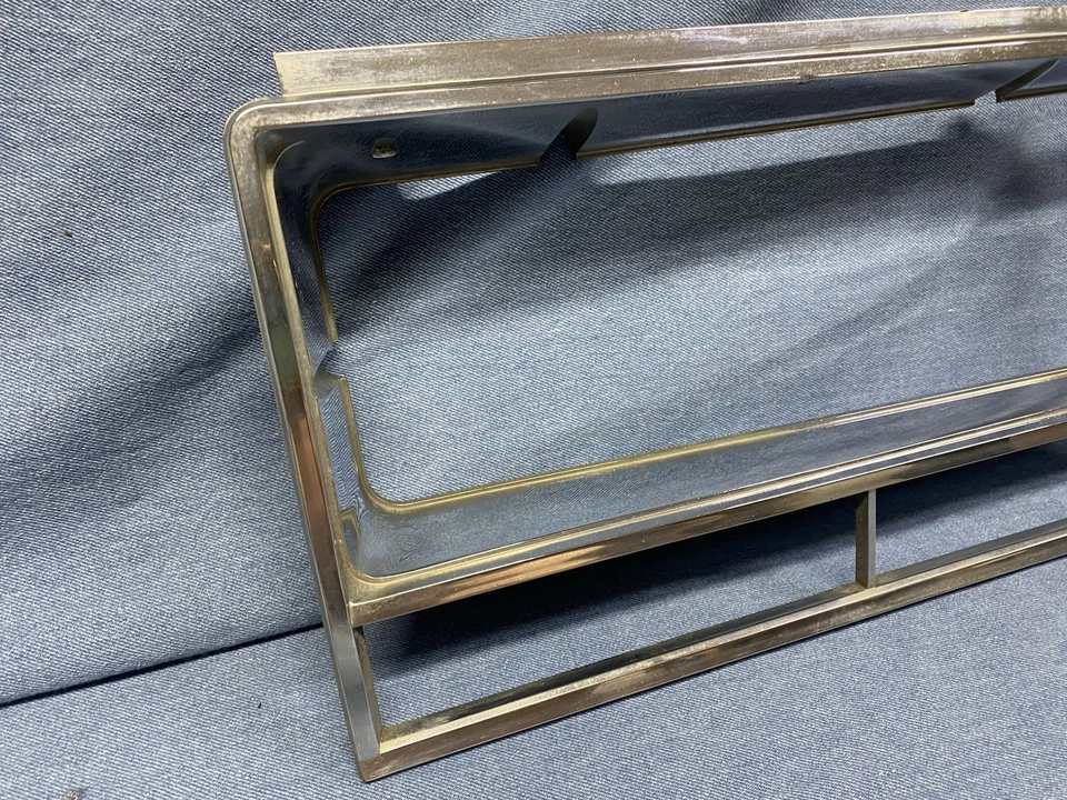 1982 1983 84 1985 86 1987 Chevy Malibu El Camino ободок левой фары очень хороший - Изображение 3 из 4