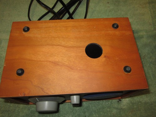 Henry Kloss Modelo Uno Tivoli Audio AM FM Radio Madera de Cerezo Cara Azul - Imagen 6 de 10