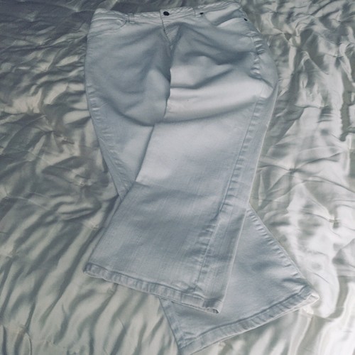 Chicos Platinum White Marquis Jeans Sz 3/ XL - Picture 5 of 11