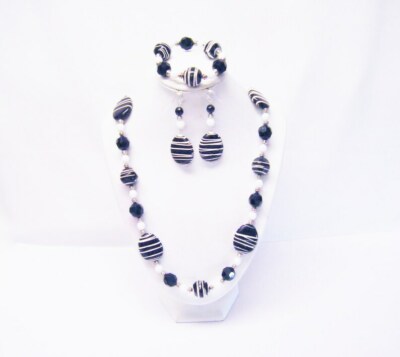 Black/White Okapi Safari Tour Acrylic Bead Necklace/Bracelet/Earrings Set