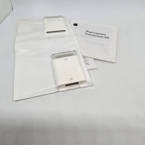 Apple iPad Camera Connection Kit (USB Port and SD Card adaptors) for iPad 1 & 2 - Picture 4 of 6