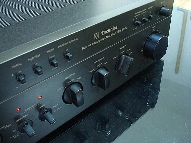 AMPLIFICADOR TECHNICS SU -8080 UNA JOYA DEL HIFI VERDADERO - Immagine 2 di 4