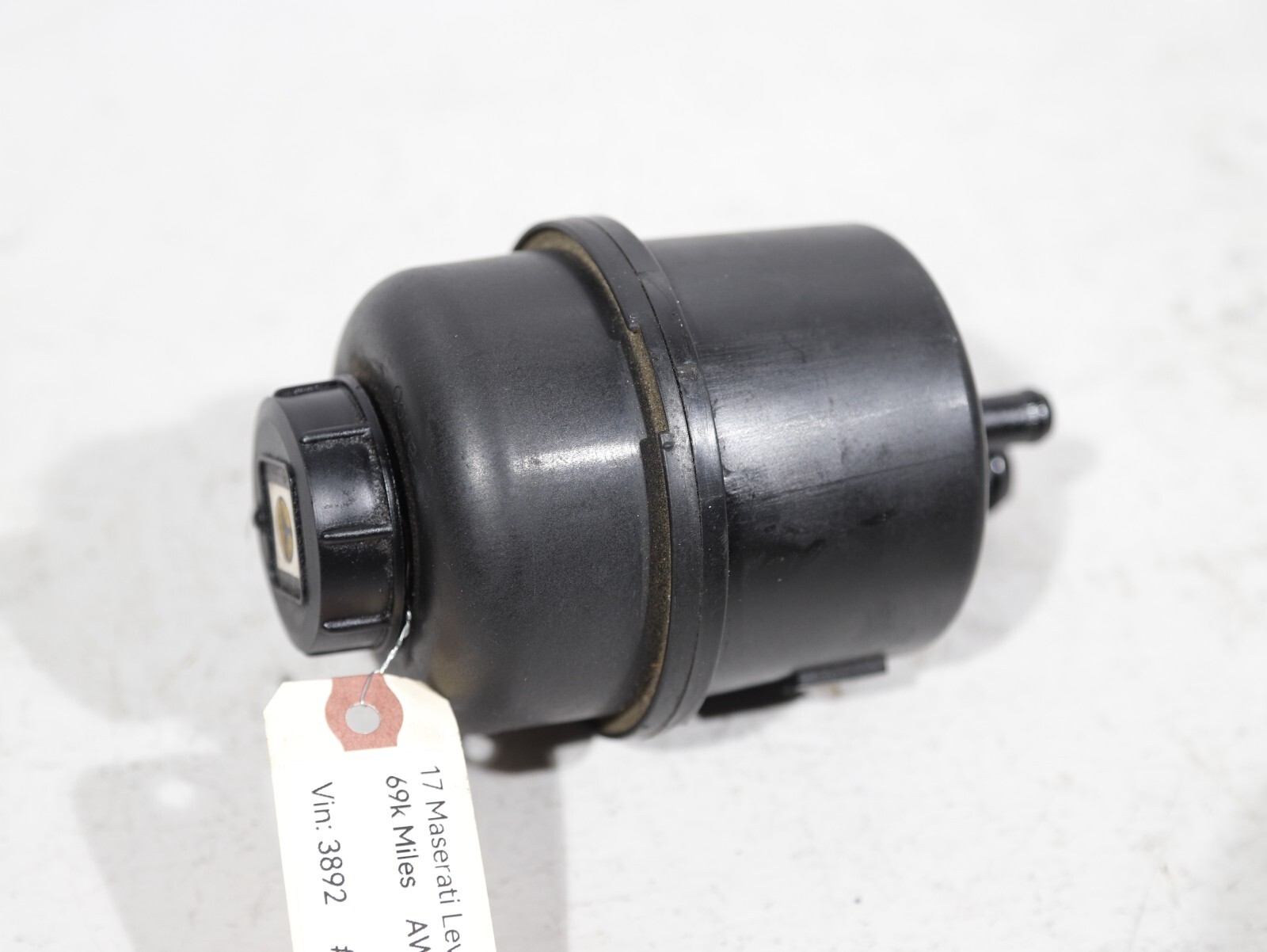 2017-2020 MASERATI LEVANTE M161 POWER STEERING RESERVOIR TANK OEM 670034911