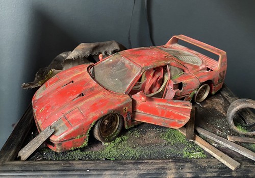 Custom 1:18 Ferrari F40 - Burago - Red Diecast Scale Model Car Rusted Barn Find - Imagen 8 de 8