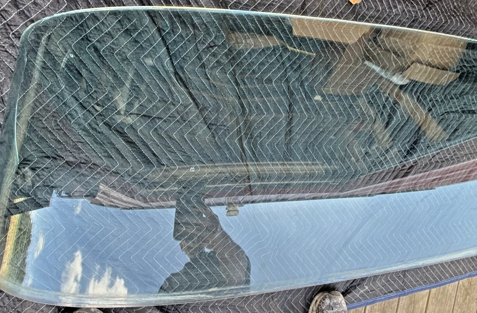 Parabrisas trasero Oldsmobile 88-98 usado OEM GM 1954-1955-1956 (RW119) Foto 3 de 4