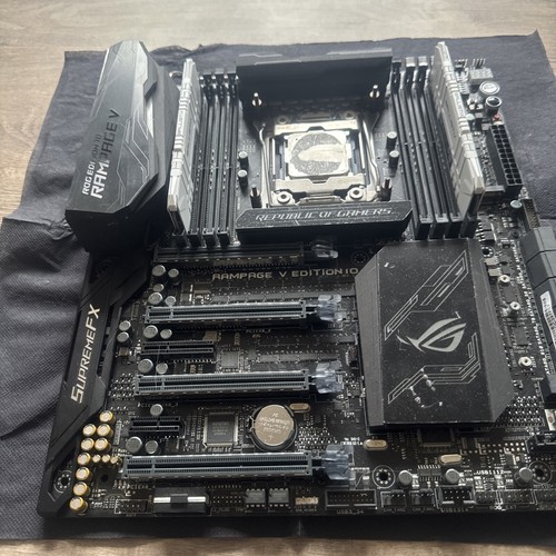 ASUS ROG RAMPAGE V EDITION 10 Motherboard + i7-6800K. 16 GB DDR4 M.2 E-ATX - Afbeelding 3 van 7