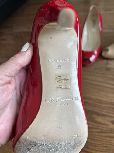 L.K. Bennett Red Or Tan Patten Leather Peekaboo Pumps US8 EU 39. 50 $ jedes Paar - Bild 6 von 13