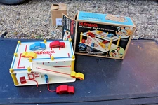 Vintage Playskool Wooden 2-Level Park and Pay Parking Garage Original Box 5 Cars