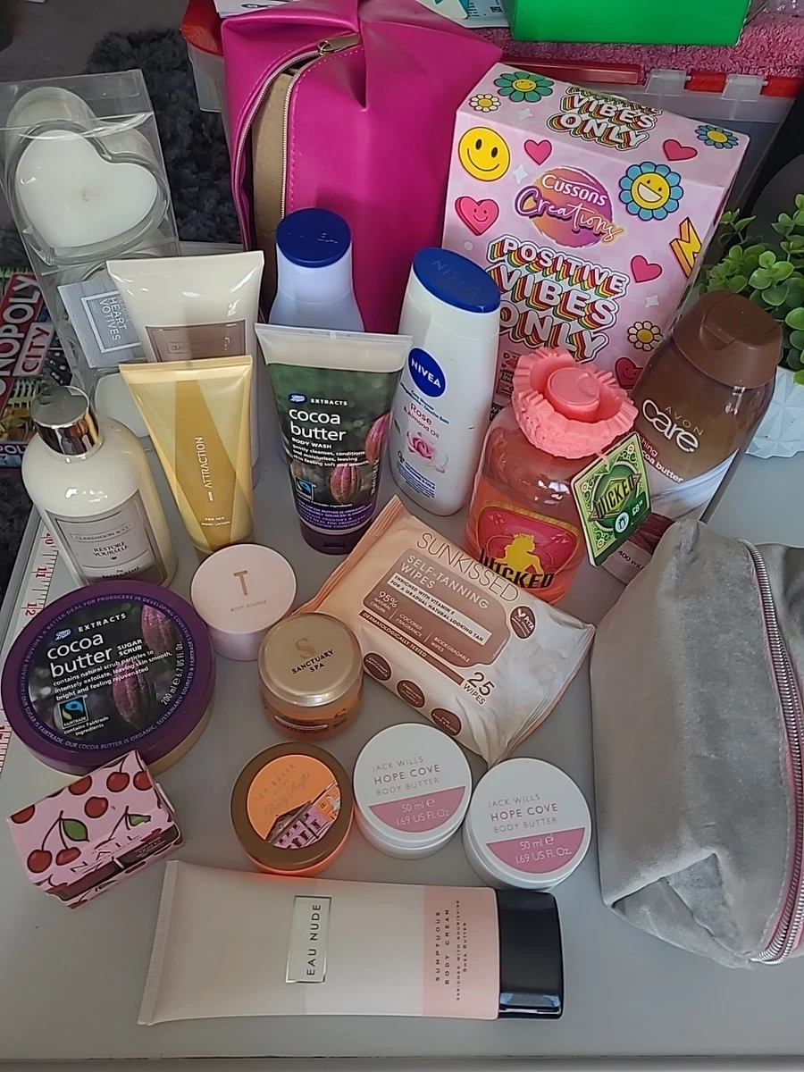 avon sparkling glamour beauty collection gift set (6 cosmetic items plus case