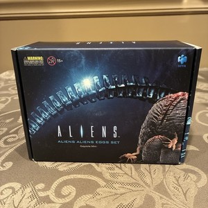 Hiya Toys Aliens | eBay