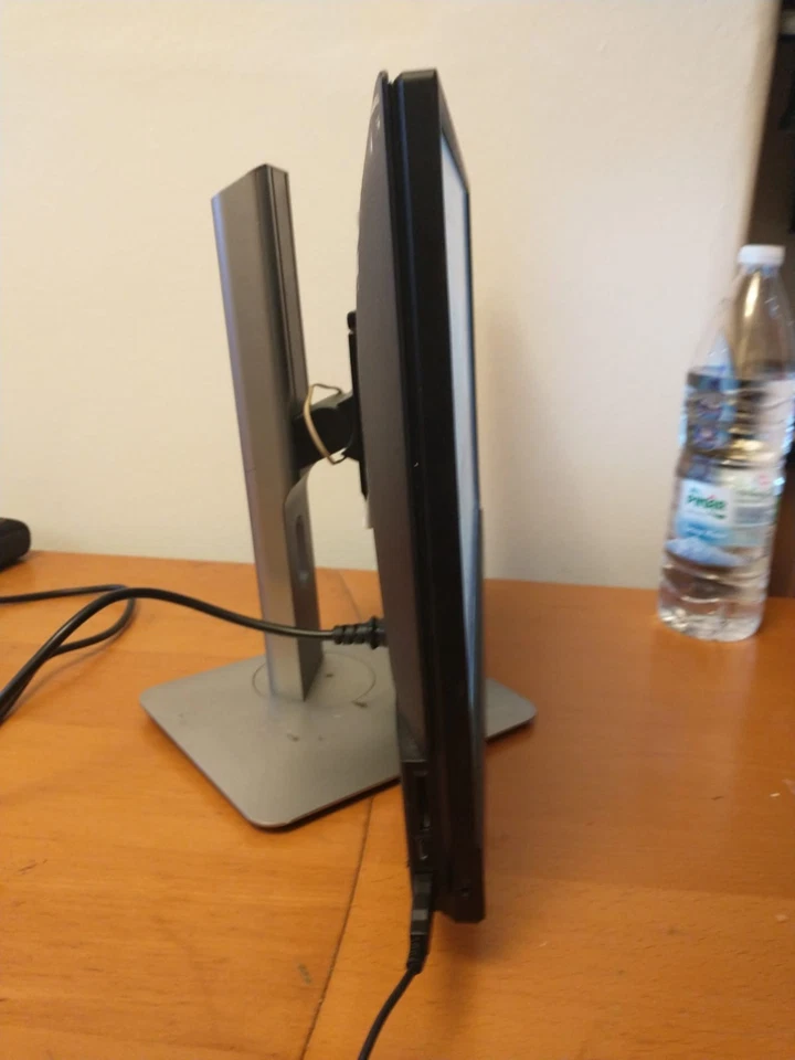 Dell OptiPlex 5260 AIO i5-8500u + 8GB RAM, 256Gb NVMe - Windows 11 - Image 4 of 4