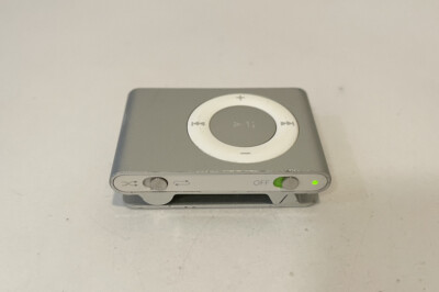 [新品•未使用] iPod Shuffle 2GB Silver Apple iPod shuffle 2nd Generation Silver (1 GB) Works Great