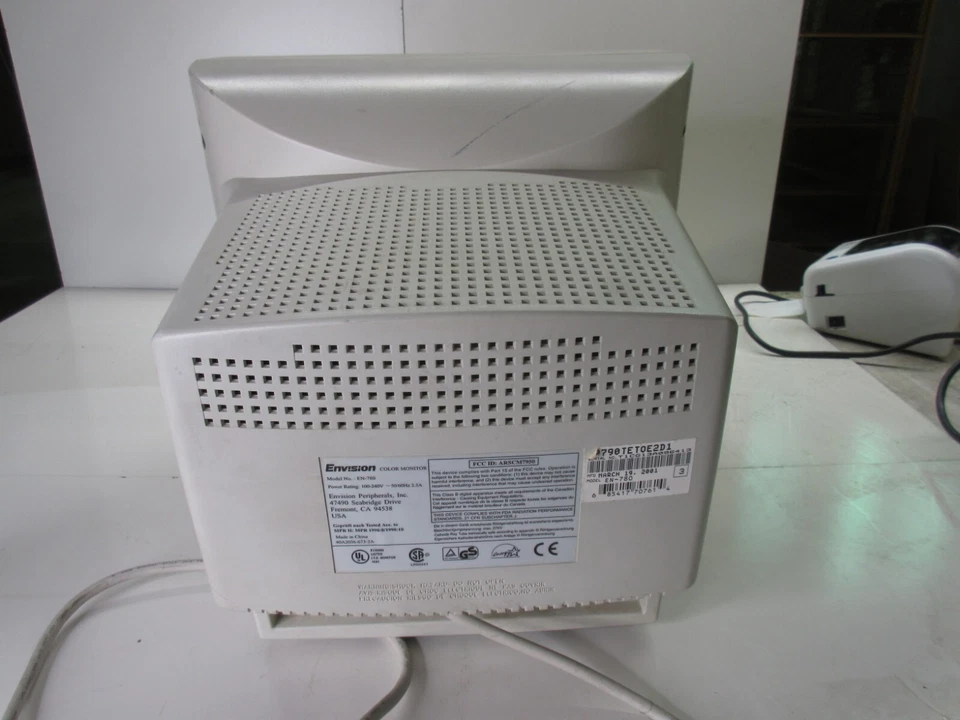 Monitor CRT vintage retro para juegos Envision 1770 Foto 3 de 4