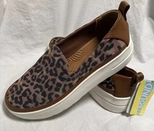 Baretraps Slip On Platform Leopard Print Shoe Size 7m With Tags