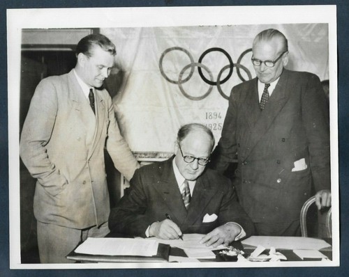 HISTORIC MOMENT EAST & WEST GERMANY TOGETHER TO THE OLYMPICS 1951 Photo Y 78
