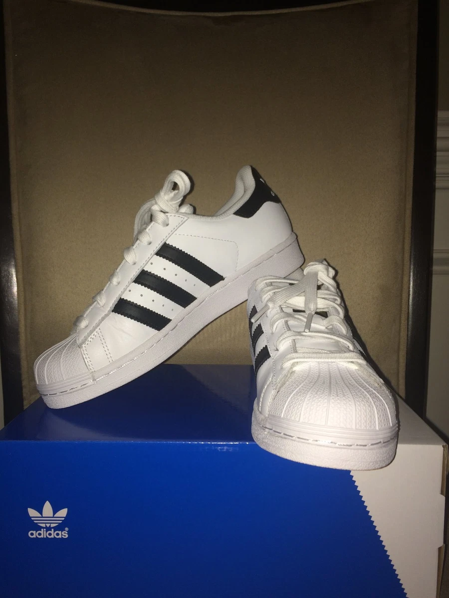 ADIDAS Kylie Jenner Originals Superstar Shoes WHITE/BLACK Kids 6