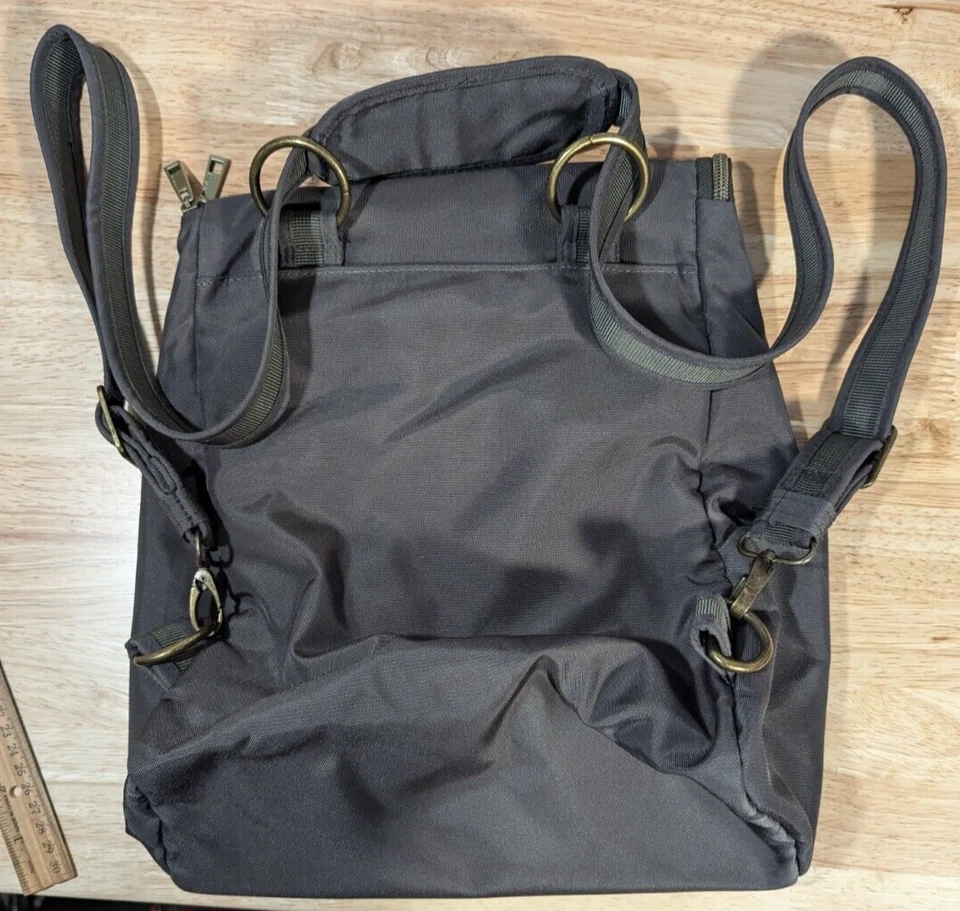 Mochila Travelon conversível bolsa tiracolo verde oliva acolchoada antirroubo - Imagem 2 de 4