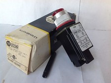 ALLEN BRADLEY 800MR-Q24RS, Sm Round Pilot Light, Red Lens, Series D NIB