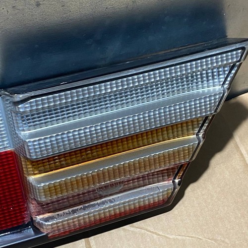 Mercedes-Benz W124 Sedan Coupe Rear Taillight Panel Assembly OEM HELLA - Bild 13 von 24