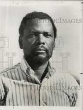 1979 Press Photo Sidney Poitier in "The Wilby Conspiracy" - lry11618