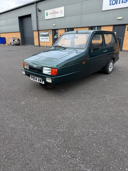 eBay - Reliant Robin in British Racing Gr...