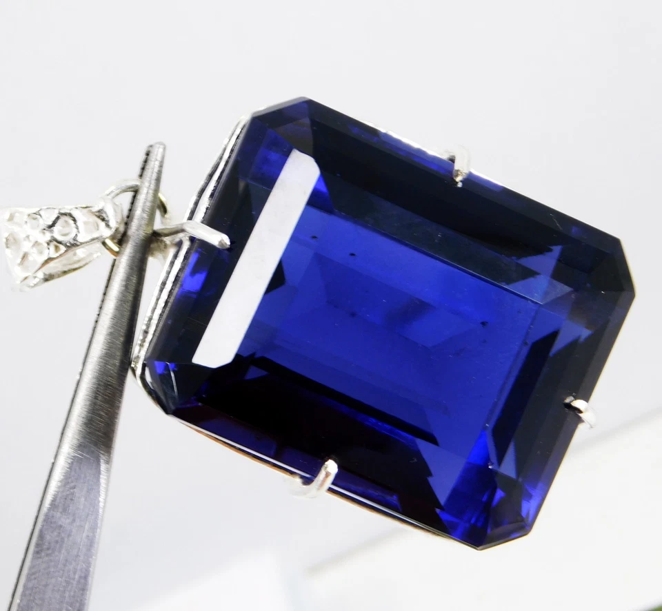 Colgante Tanzanita Azul Tanzania Natural 206,70 Ct Corte Esmeralda Piedra Preciosa Certificada Foto 2 de 4
