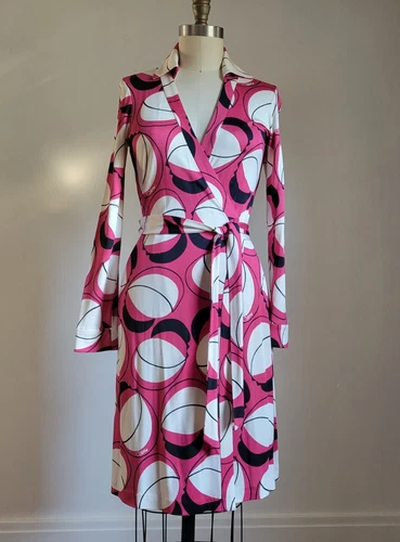 DVF DIANE VON FURSTENBERG DARK PINK SILK JERSEY WRAP DRESS with DIANE SIGNATURE