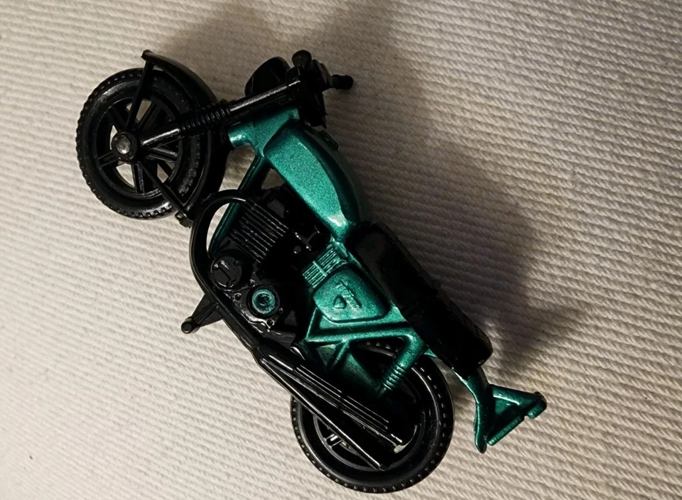 MATCHBOX HONDARORA MOTORCYCLE No.18 METALLIC GREEN MINT IN BOX - Image 4 of 4